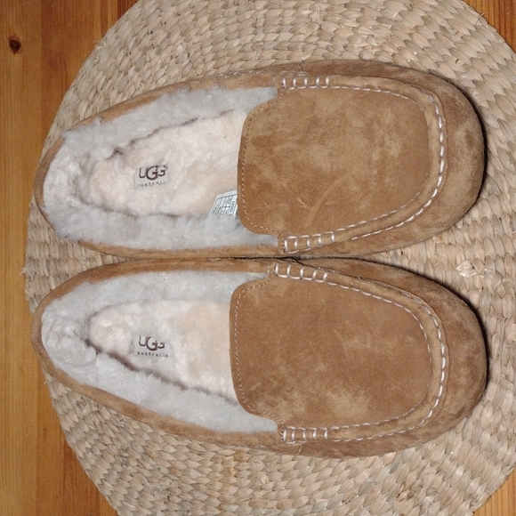 UGG Shoes - UGG "ANSLEY" WATER- RESISTANT SUEDE SLIPPERS - S/N 3312